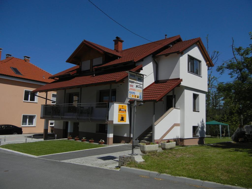 Rooms & Apartment Mira G. Postojna Exterior photo